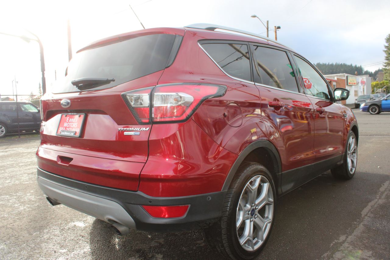 Ford Escape Titanium 4WD 2017
