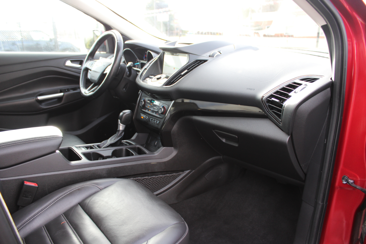 Ford Escape Titanium 4WD 2017