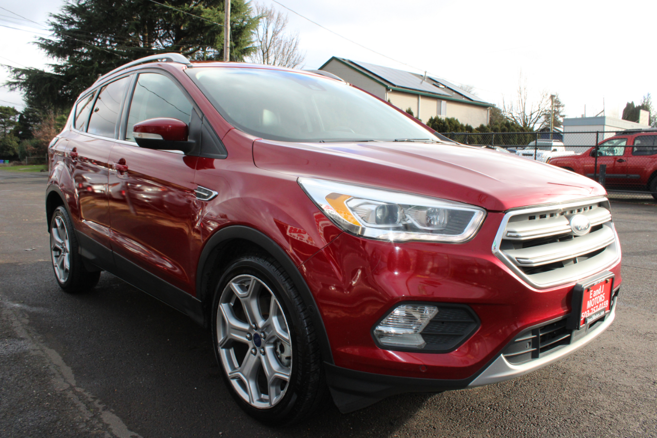 Ford Escape Titanium 4WD 2017