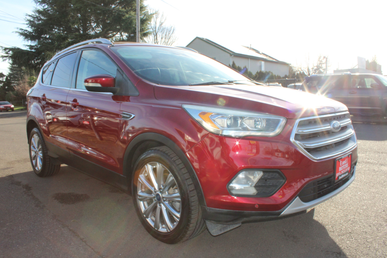 Ford Escape Titanium FWD 2017