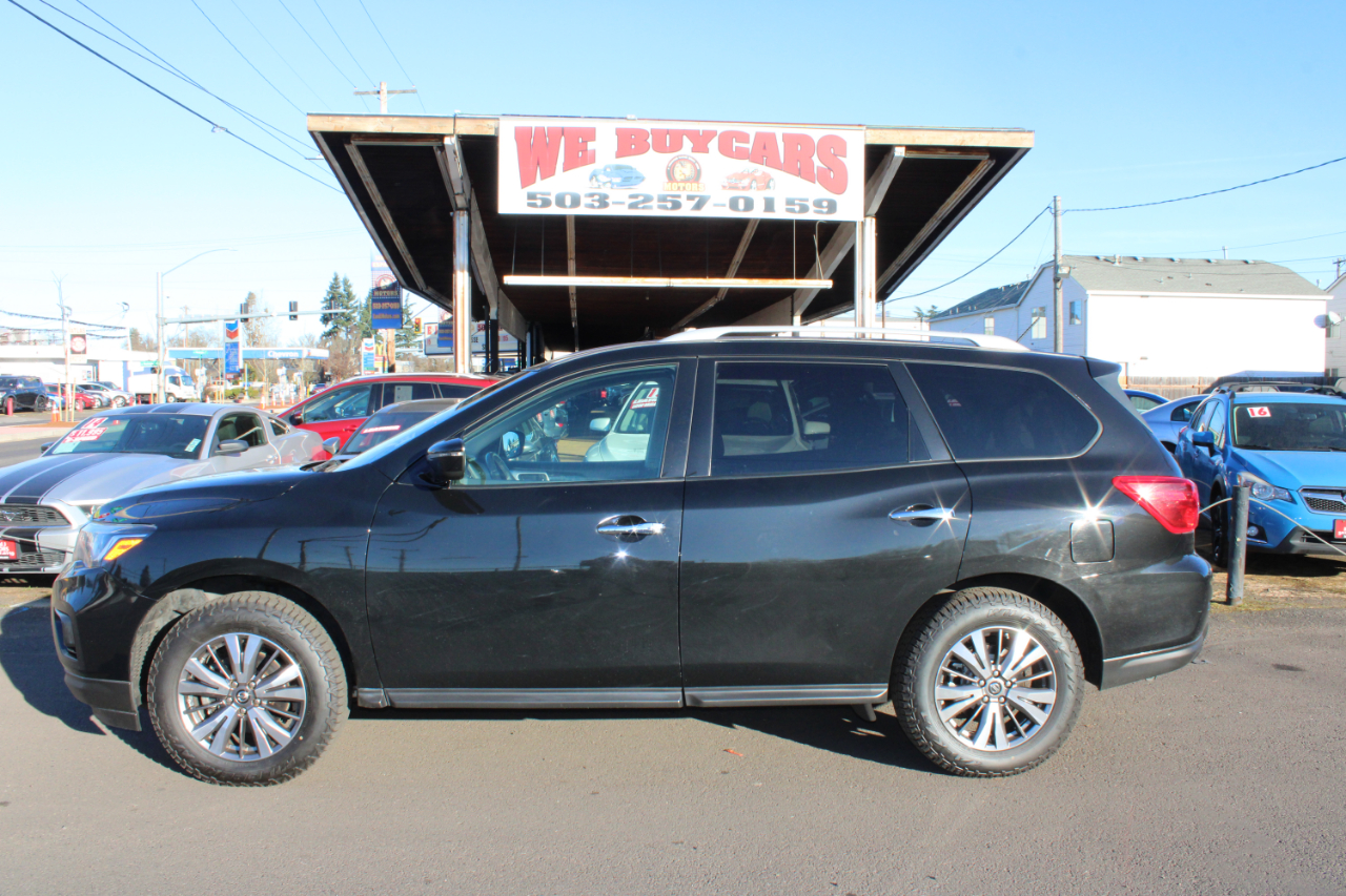 Nissan Pathfinder 4x4 SV 2018