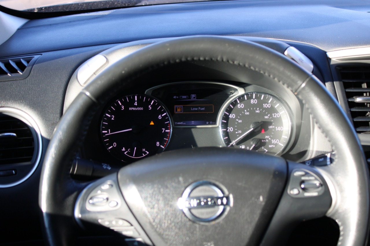 Nissan Pathfinder 4x4 SV 2018