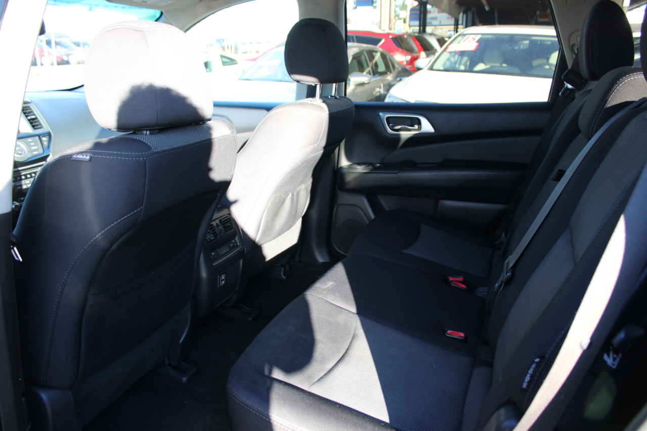 Nissan Pathfinder 4x4 SV 2018