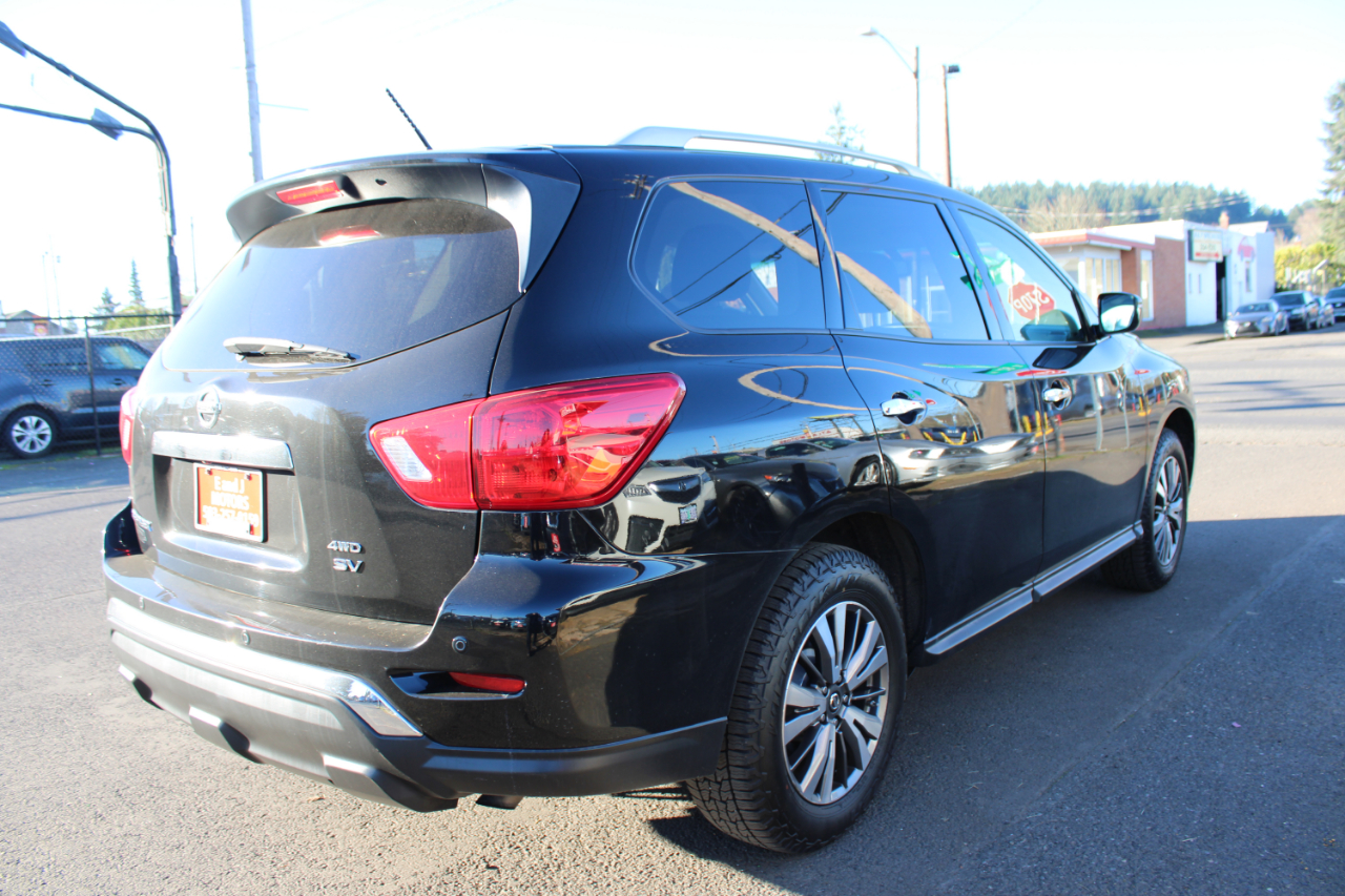 Nissan Pathfinder 4x4 SV 2018