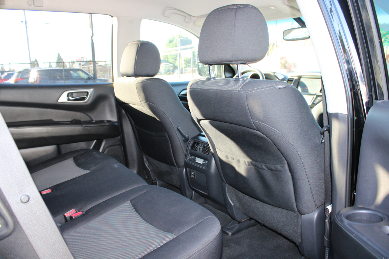 Nissan Pathfinder 4x4 SV 2018