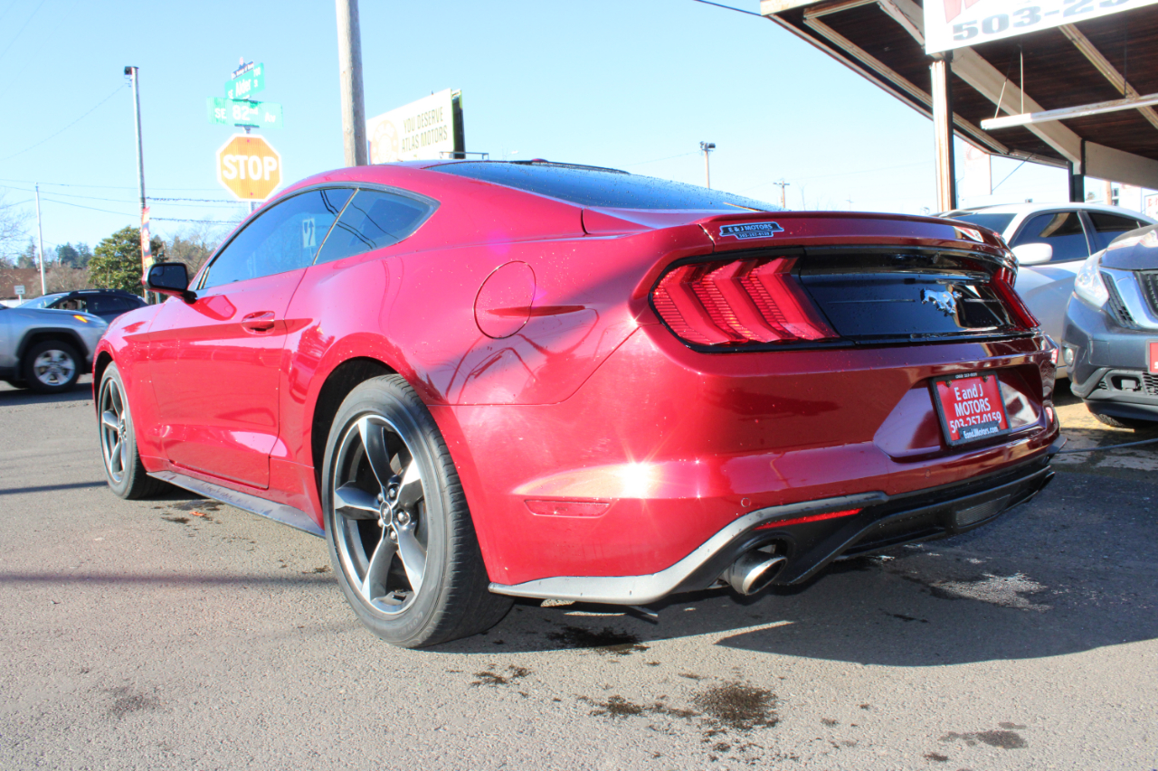 Ford Mustang EcoBoost Fastback 2018
