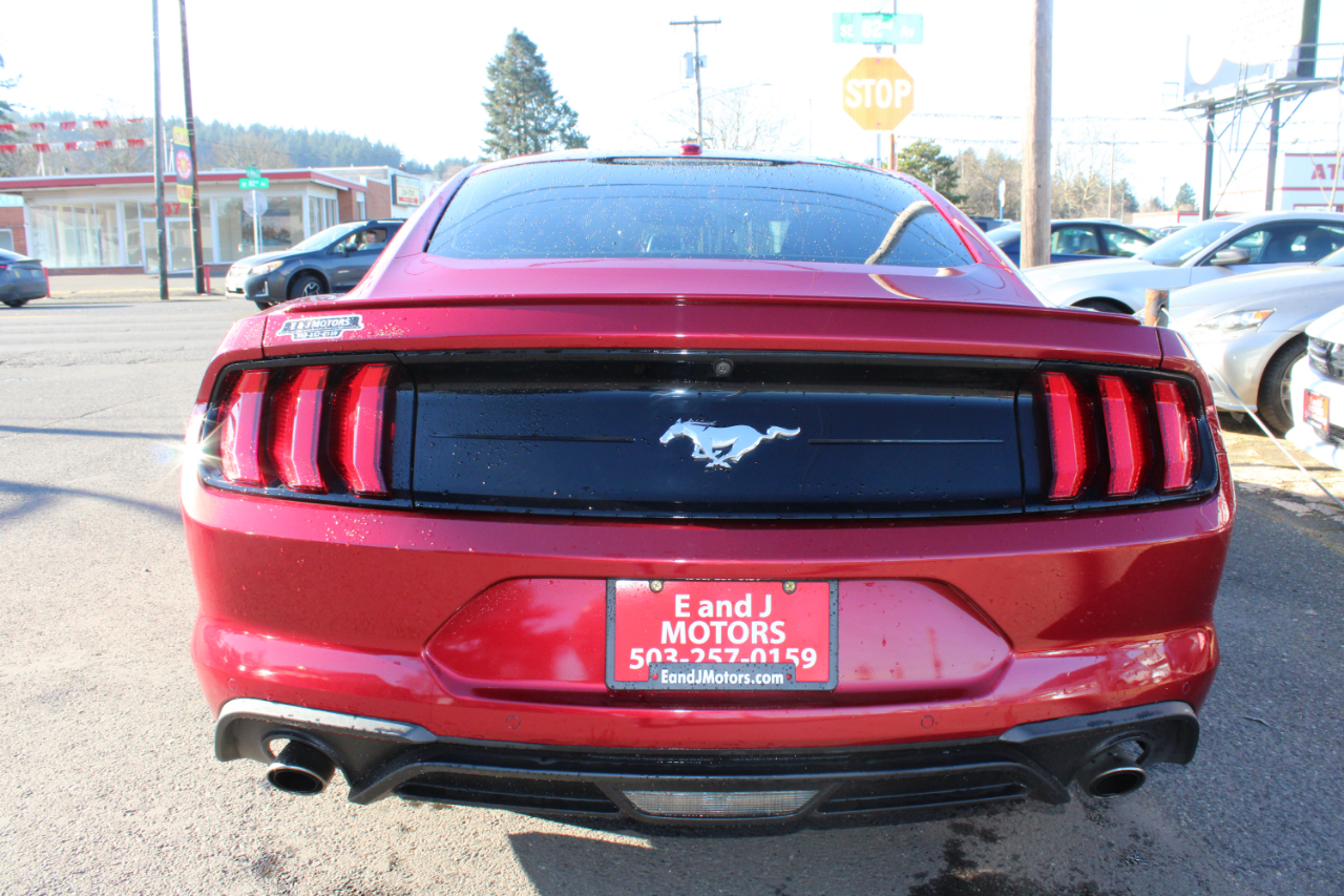 Ford Mustang EcoBoost Fastback 2018