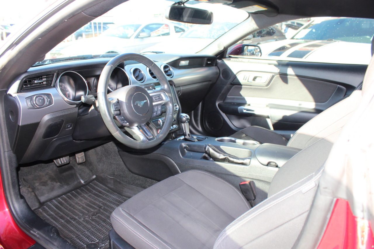 Ford Mustang EcoBoost Fastback 2018