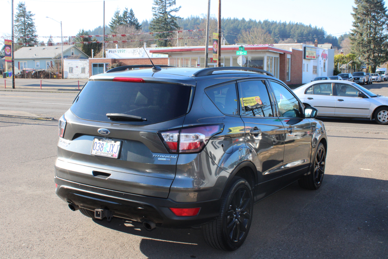 Ford Escape Titanium 4WD 2017