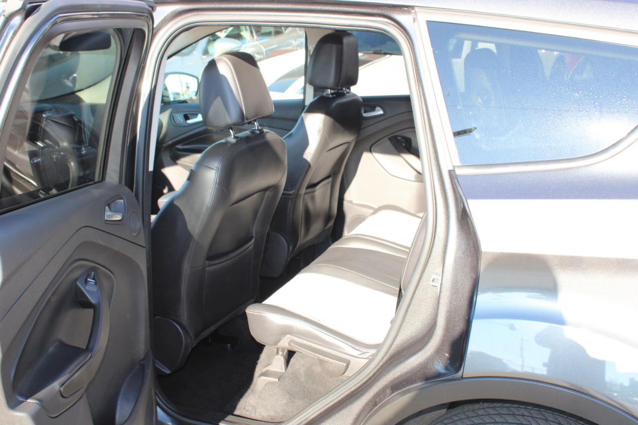 Ford Escape Titanium 4WD 2017