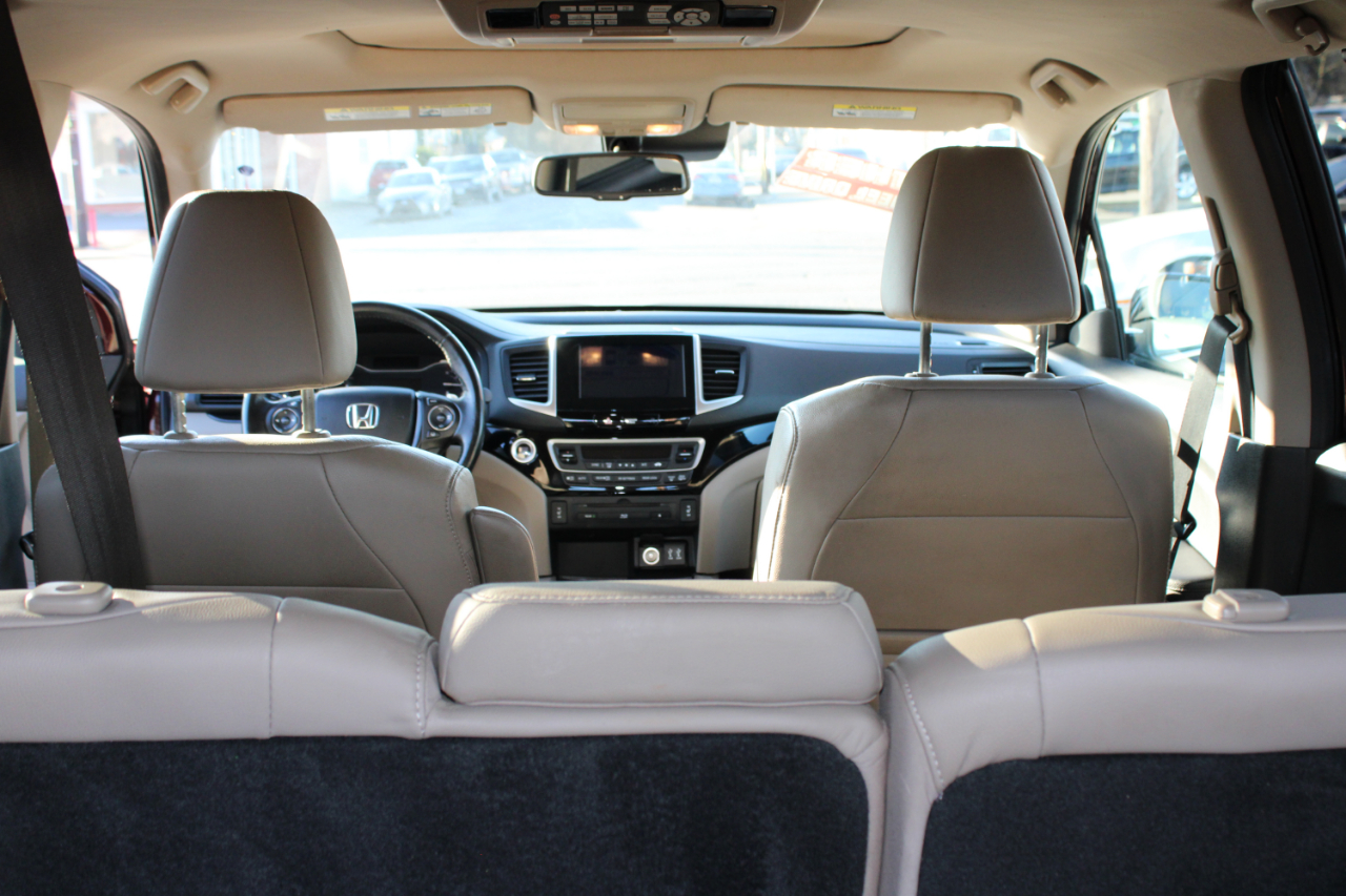 Honda Pilot AWD 4dr Touring w/RES & Navi 2016