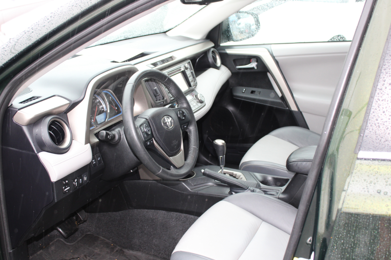 Toyota RAV4 AWD 4dr Limited (Natl) 2013