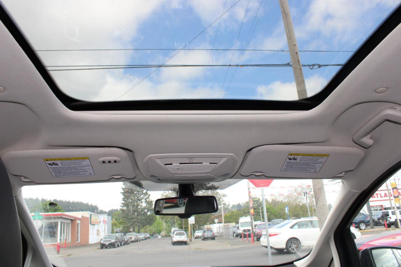 Ford C-Max Energi Titanium FWD 2017