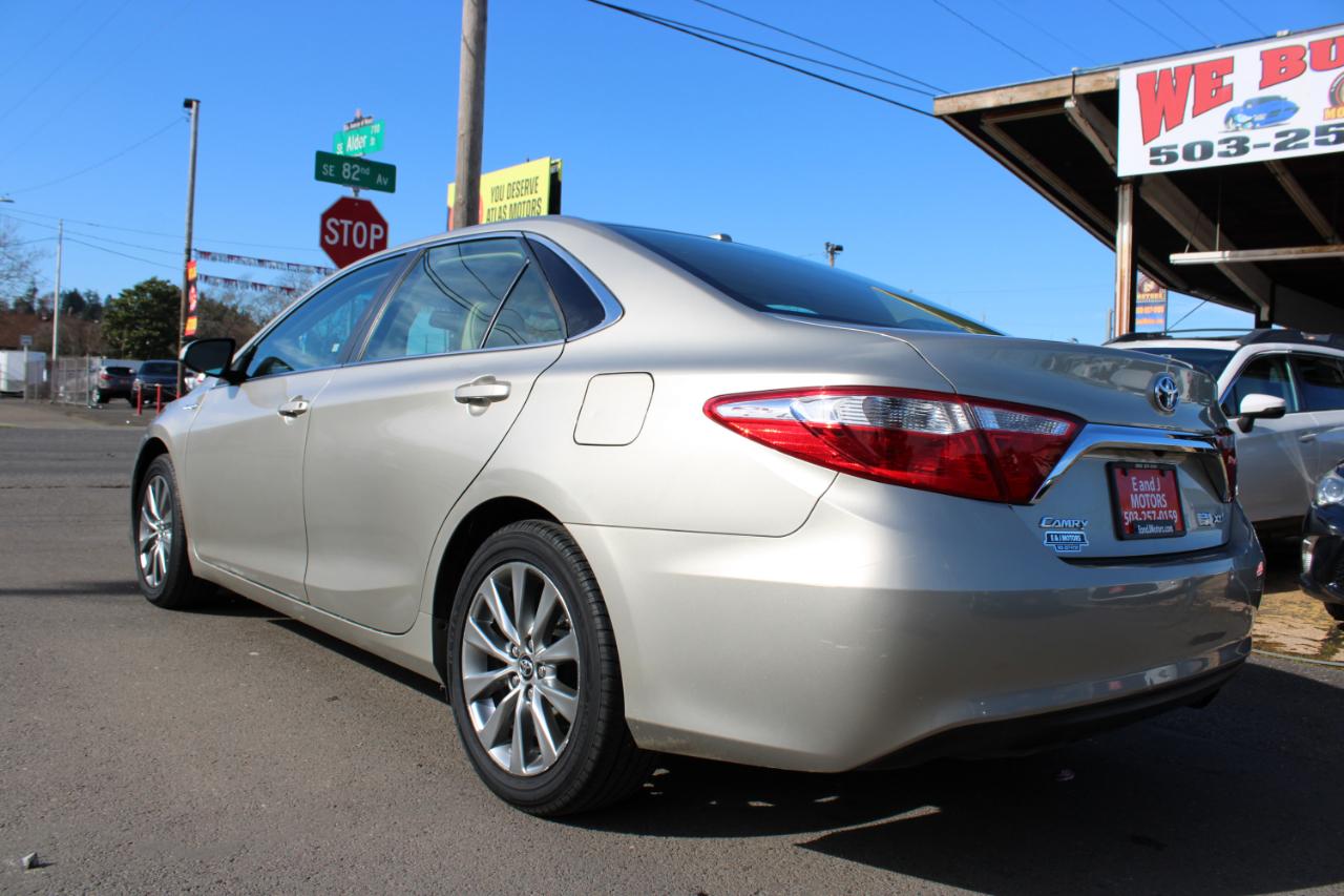 Toyota Camry Hybrid 4dr Sdn XLE (Natl) 2015