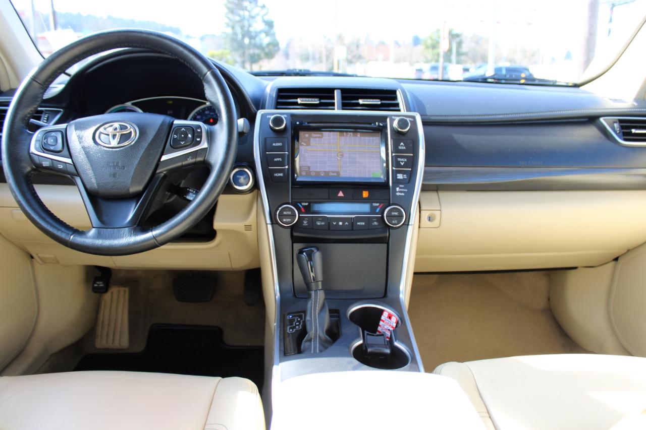 Toyota Camry Hybrid 4dr Sdn XLE (Natl) 2015