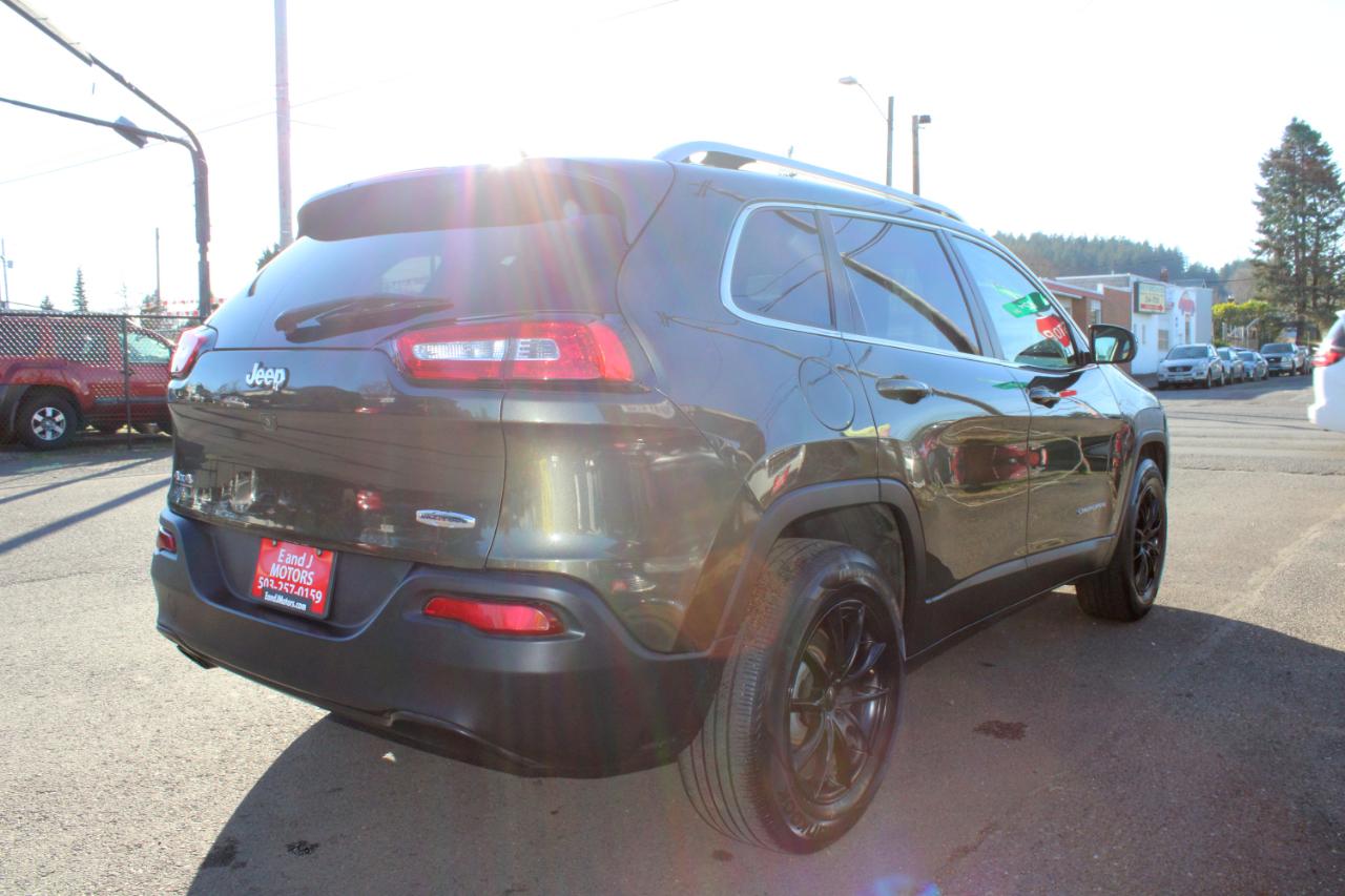 Jeep Cherokee 4WD 4dr Latitude 2015