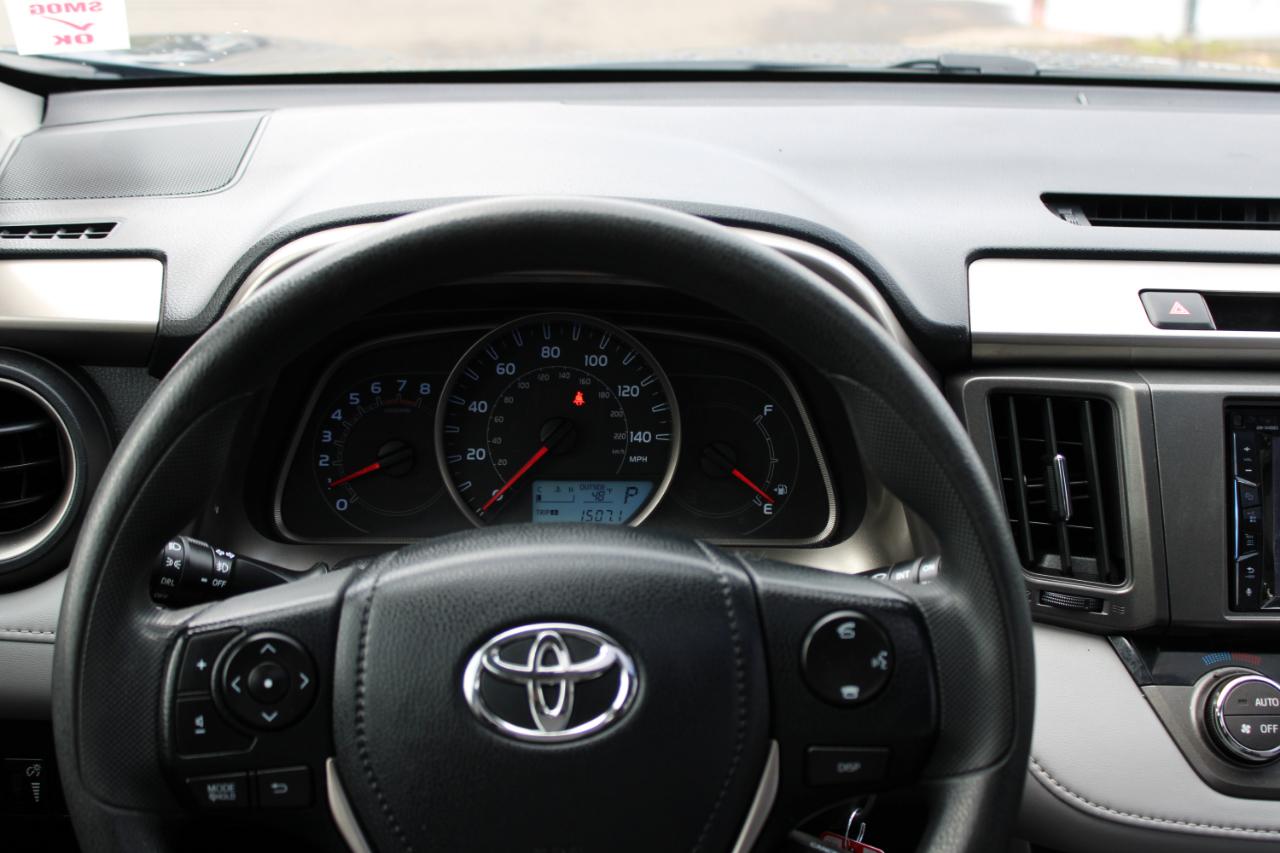 Toyota RAV4 AWD 4dr XLE (Natl) 2014