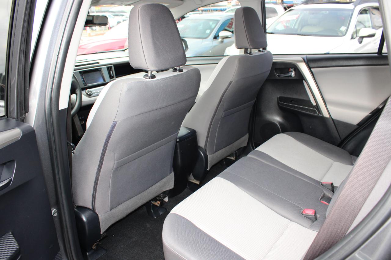 Toyota RAV4 AWD 4dr XLE (Natl) 2014