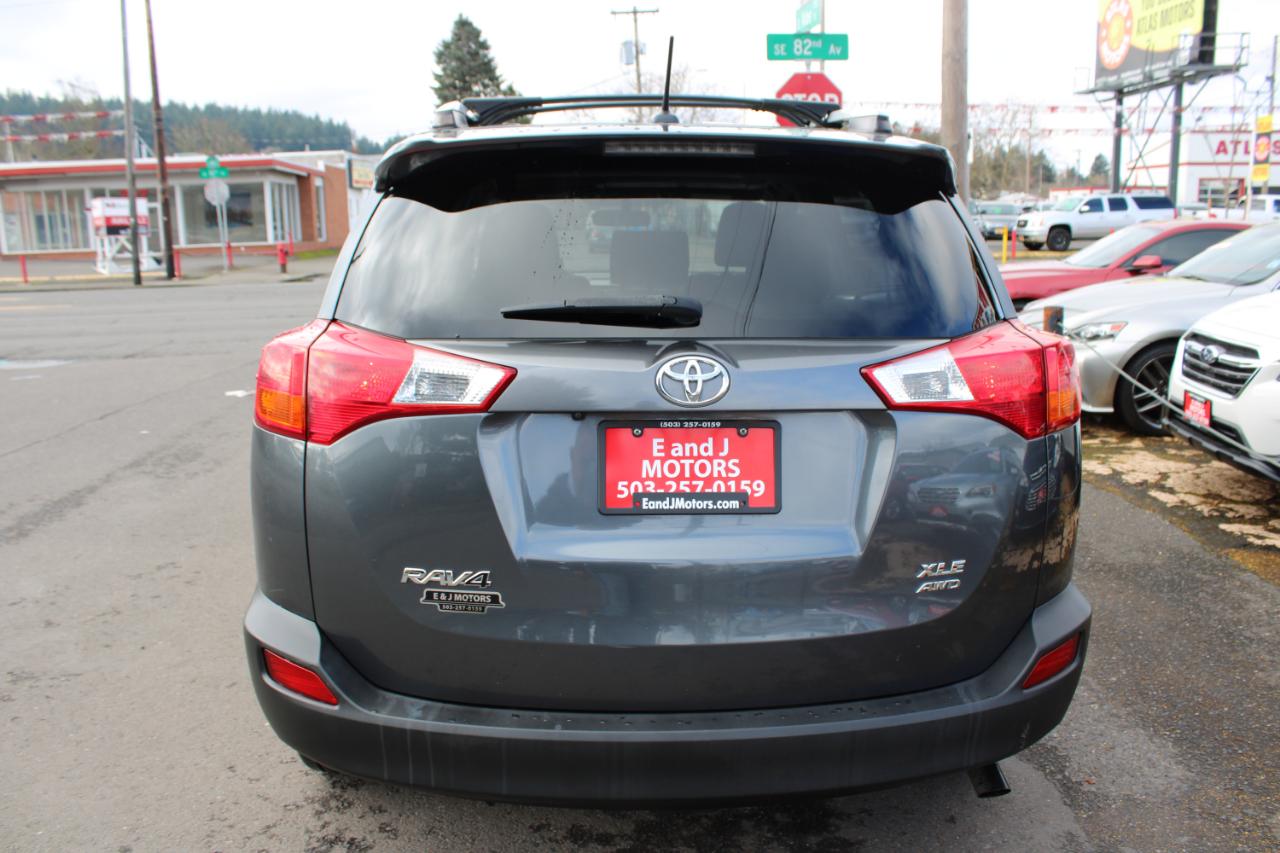 Toyota RAV4 AWD 4dr XLE (Natl) 2014