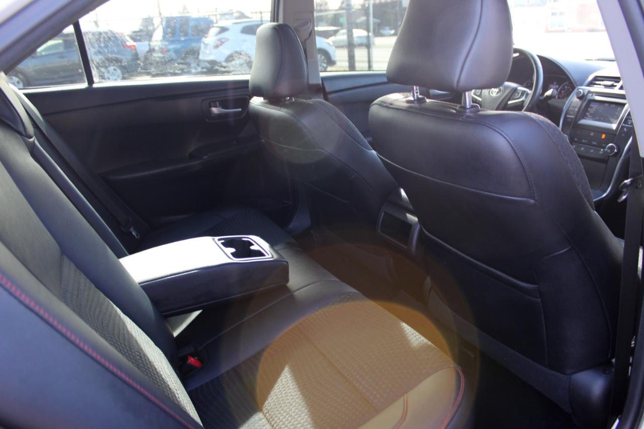 Toyota Camry 4dr Sdn I4 Auto XLE (Natl) 2015