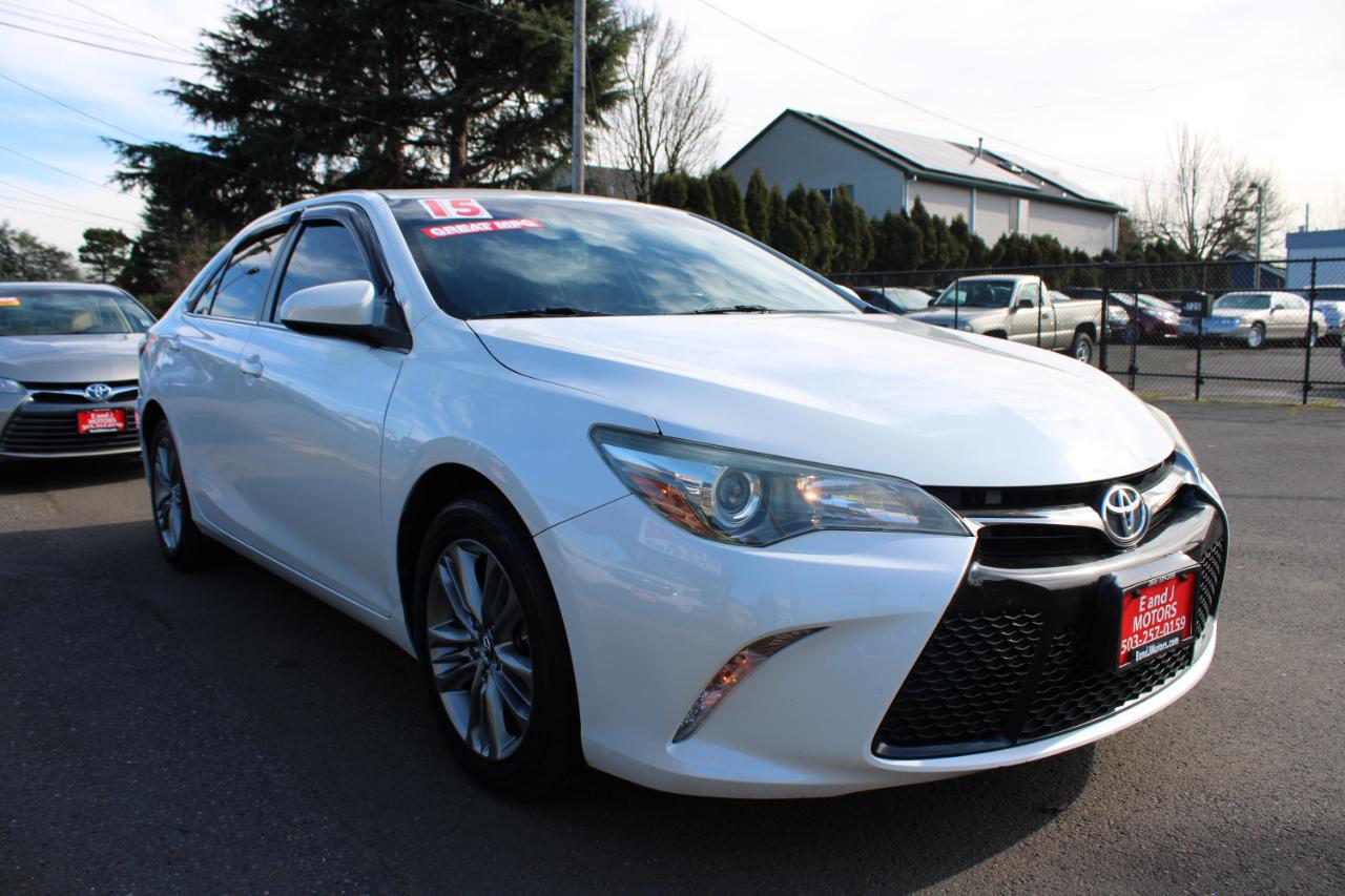 Toyota Camry 4dr Sdn I4 Auto XLE (Natl) 2015