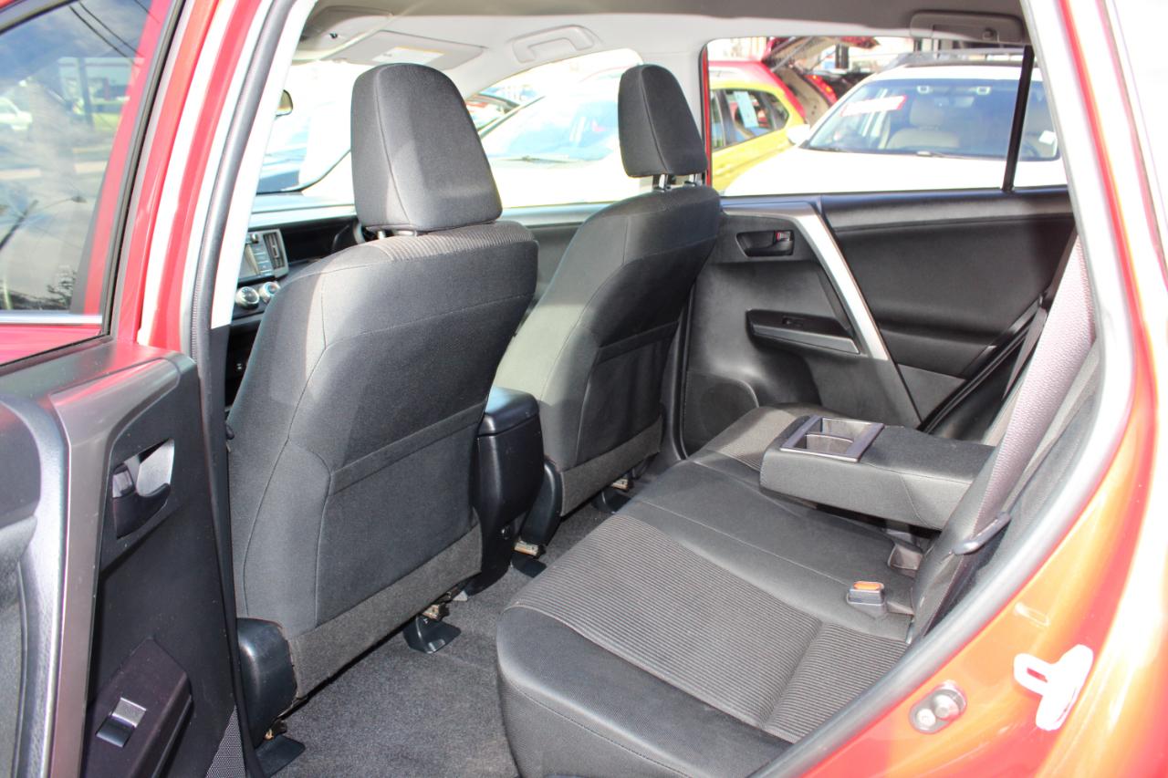 Toyota RAV4 AWD 4dr LE (Natl) 2016