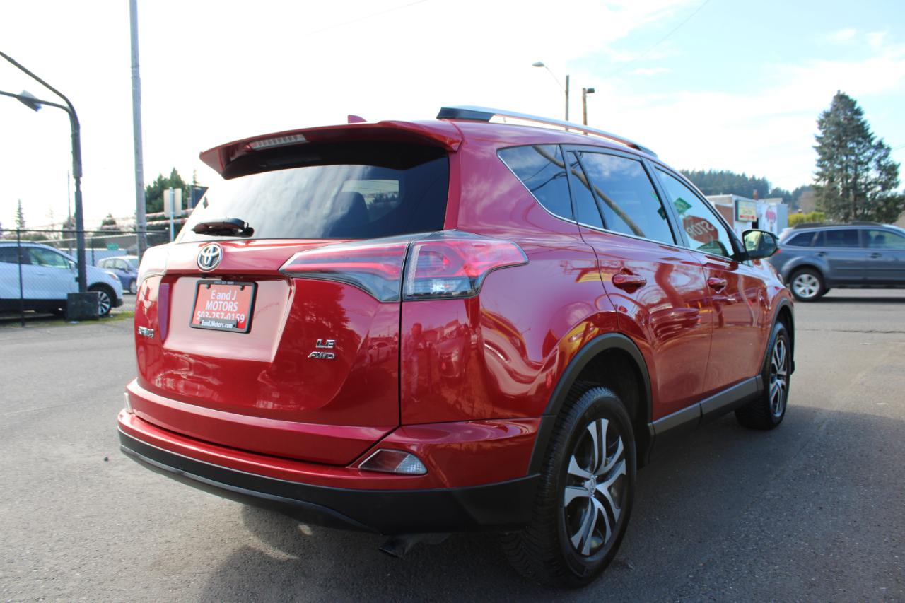Toyota RAV4 AWD 4dr LE (Natl) 2016