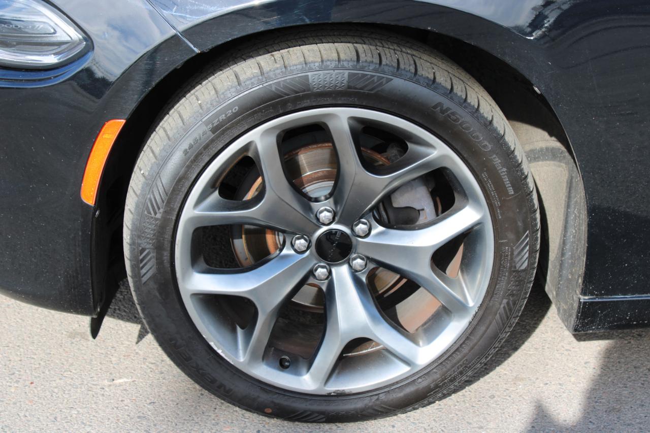 Dodge Charger 4dr Sdn SXT RWD 2015