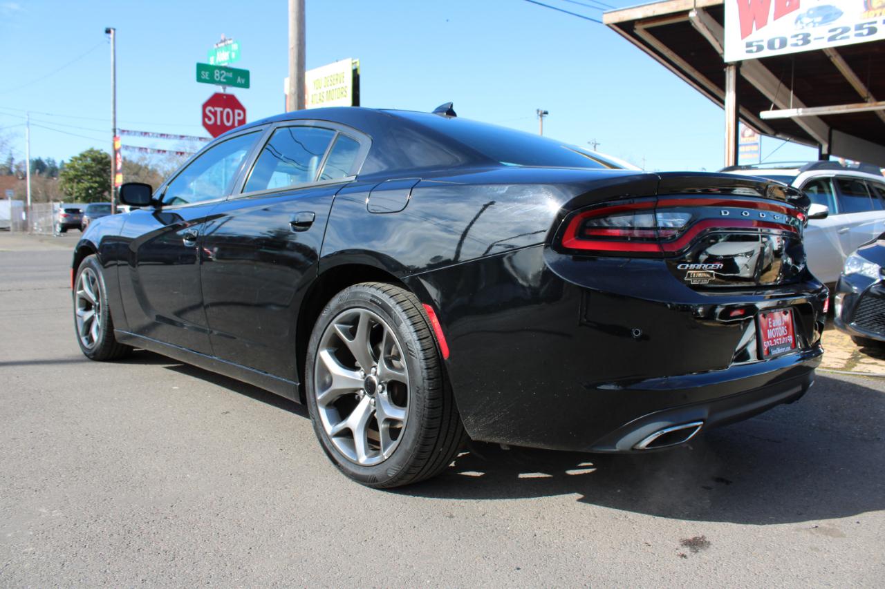 Dodge Charger 4dr Sdn SXT RWD 2015