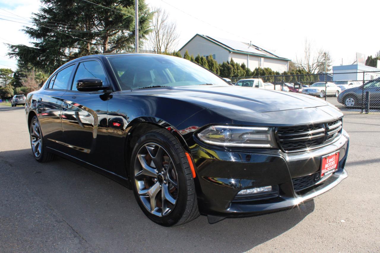Dodge Charger 4dr Sdn SXT RWD 2015