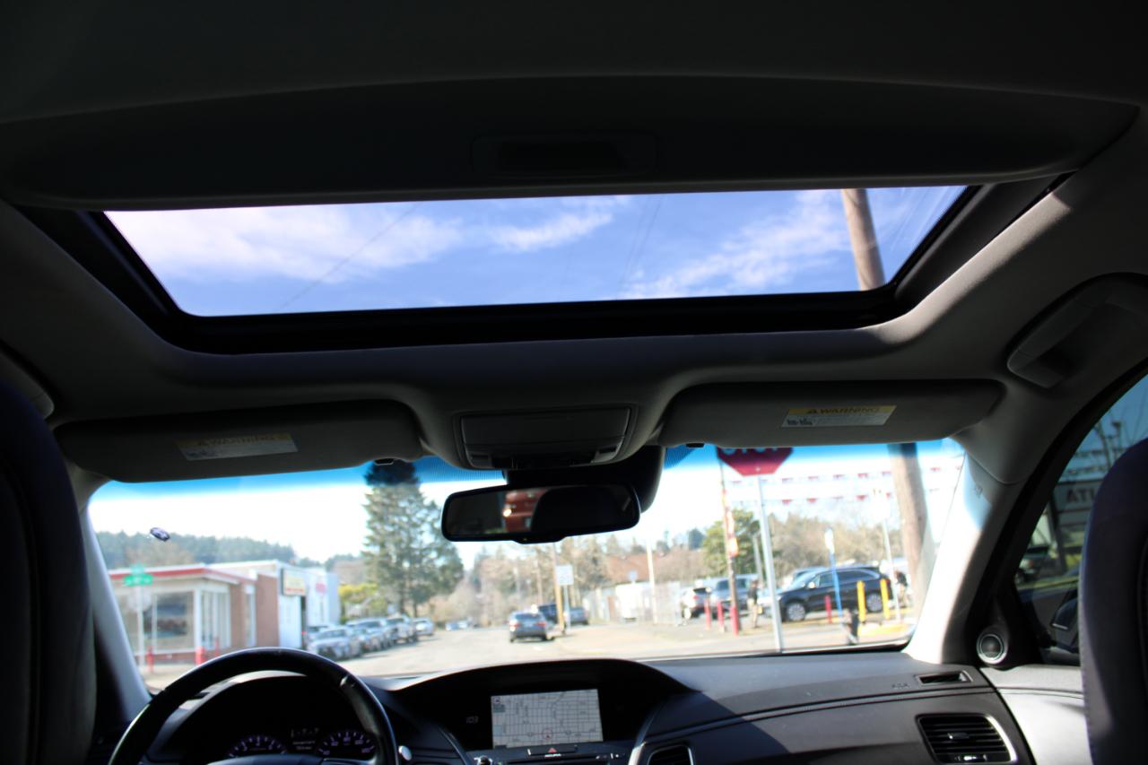 Acura RLX 4dr Sdn Tech Pkg 2014