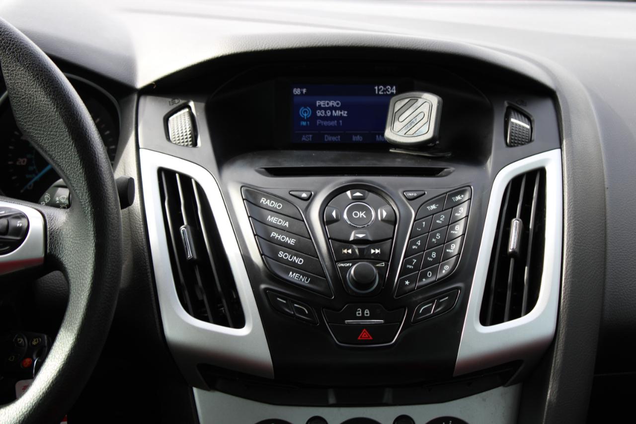 Ford Focus 4dr Sdn SE 2014