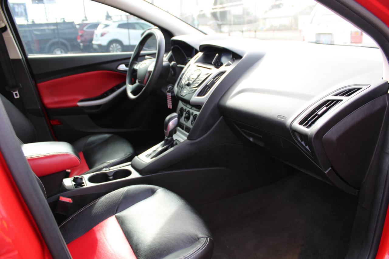 Ford Focus 4dr Sdn SE 2014