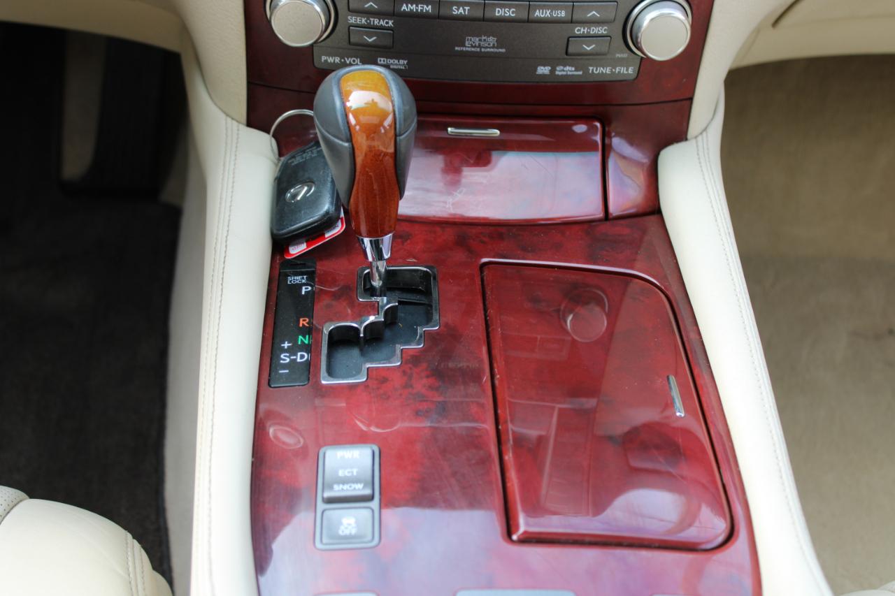 Lexus LS 460 4dr Sdn L RWD 2010