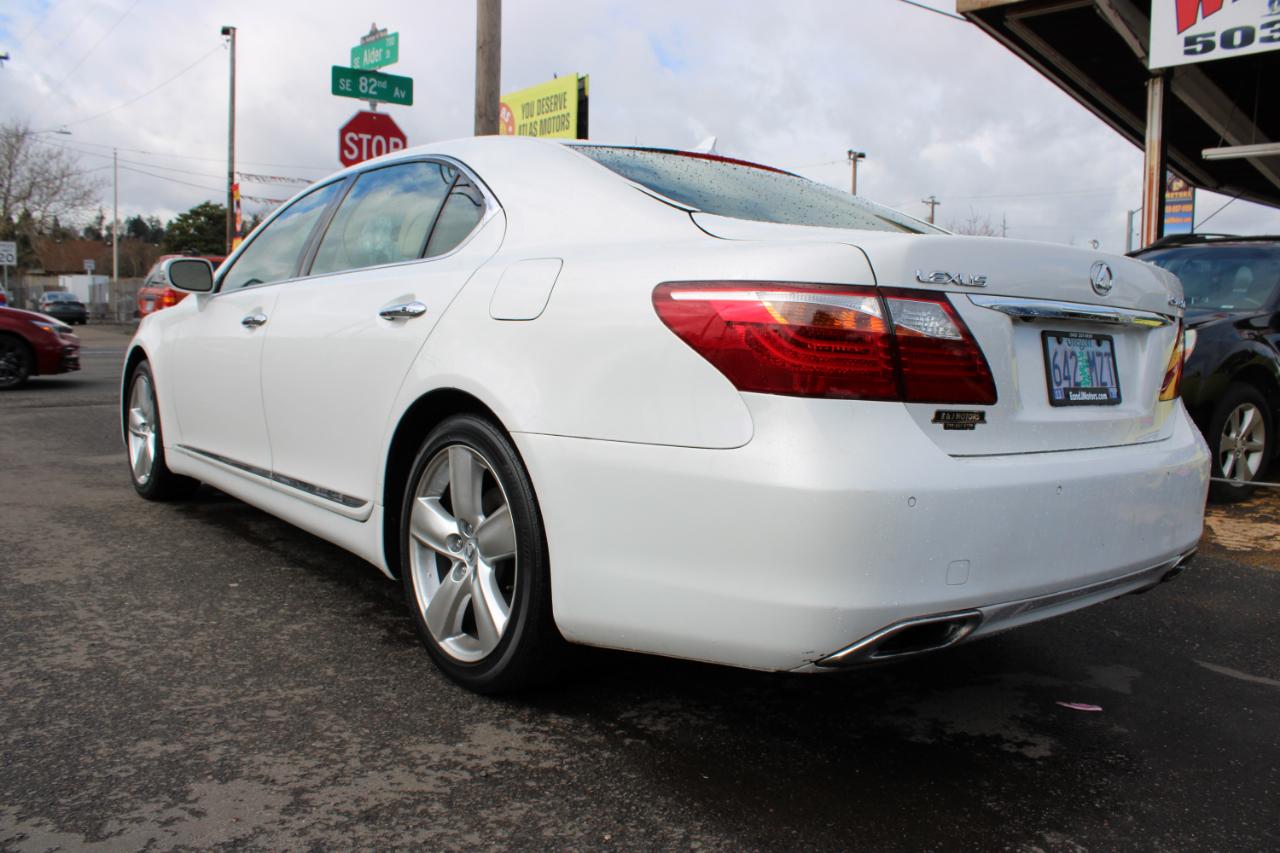 Lexus LS 460 4dr Sdn L RWD 2010
