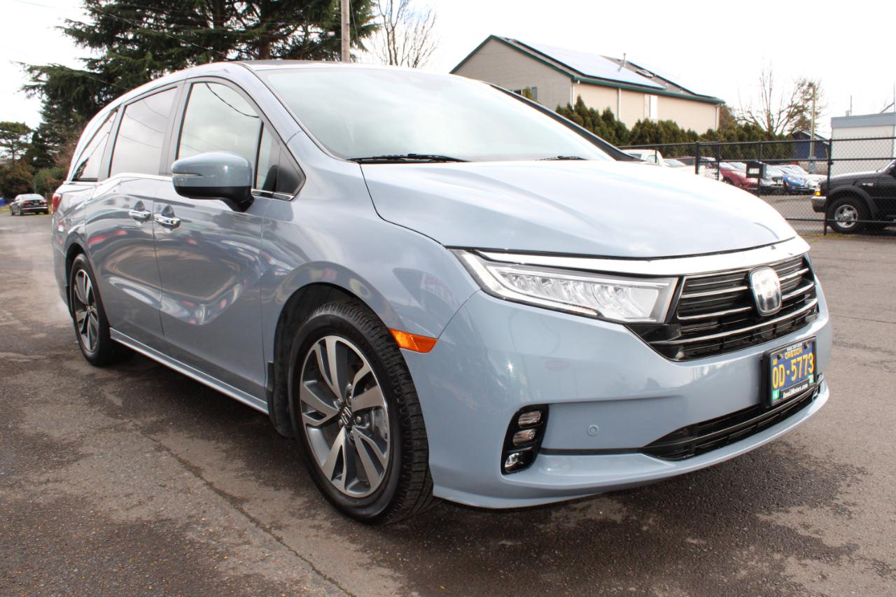 Honda Odyssey Touring Auto 2023