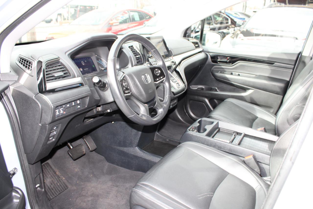 Honda Odyssey Touring Auto 2023