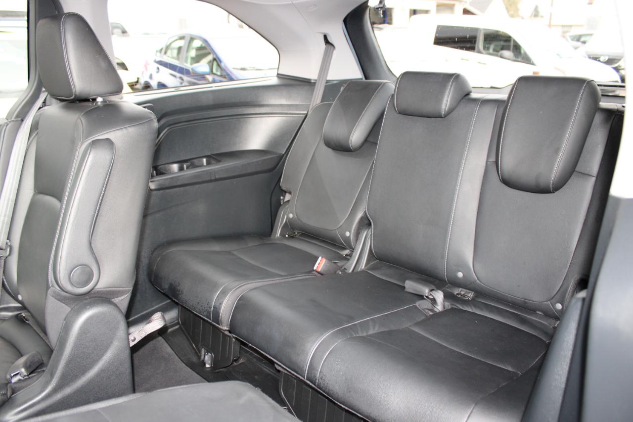 Honda Odyssey Touring Auto 2023