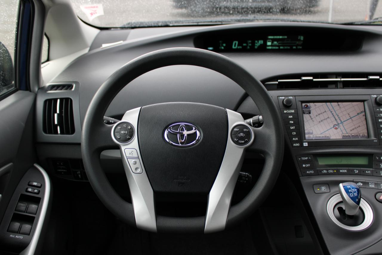 Toyota Prius 5dr HB III (Natl) 2011