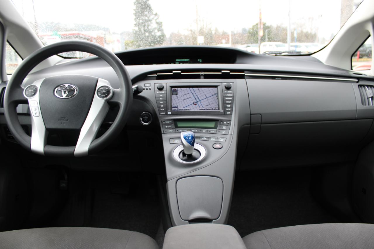 Toyota Prius 5dr HB III (Natl) 2011