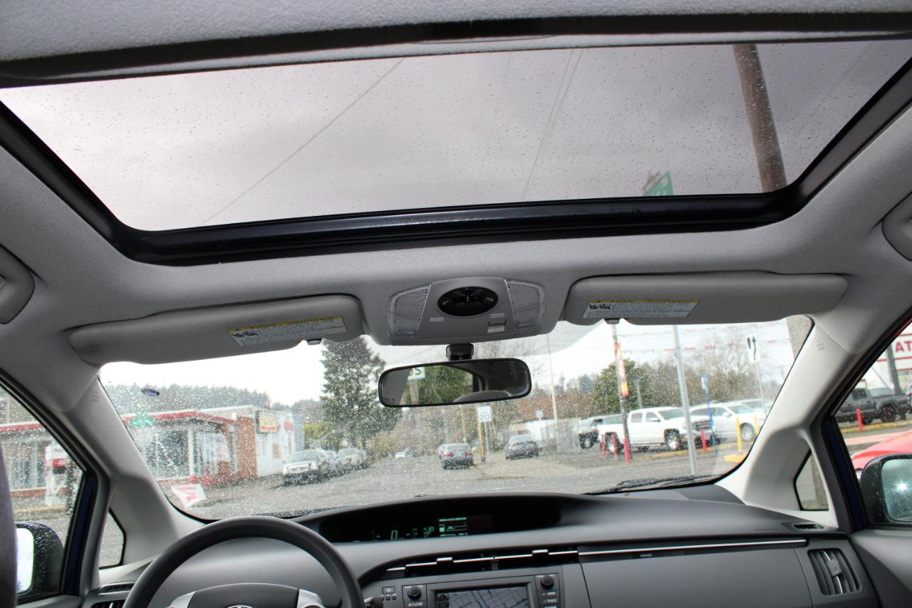 Toyota Prius 5dr HB III (Natl) 2011