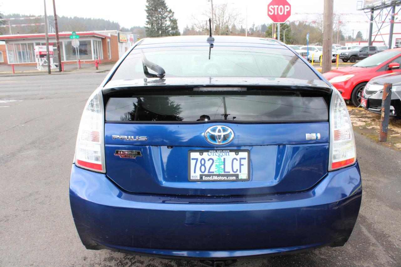 Toyota Prius 5dr HB III (Natl) 2011
