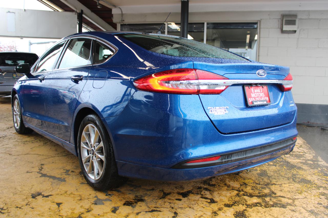 Ford Fusion SE FWD 2017