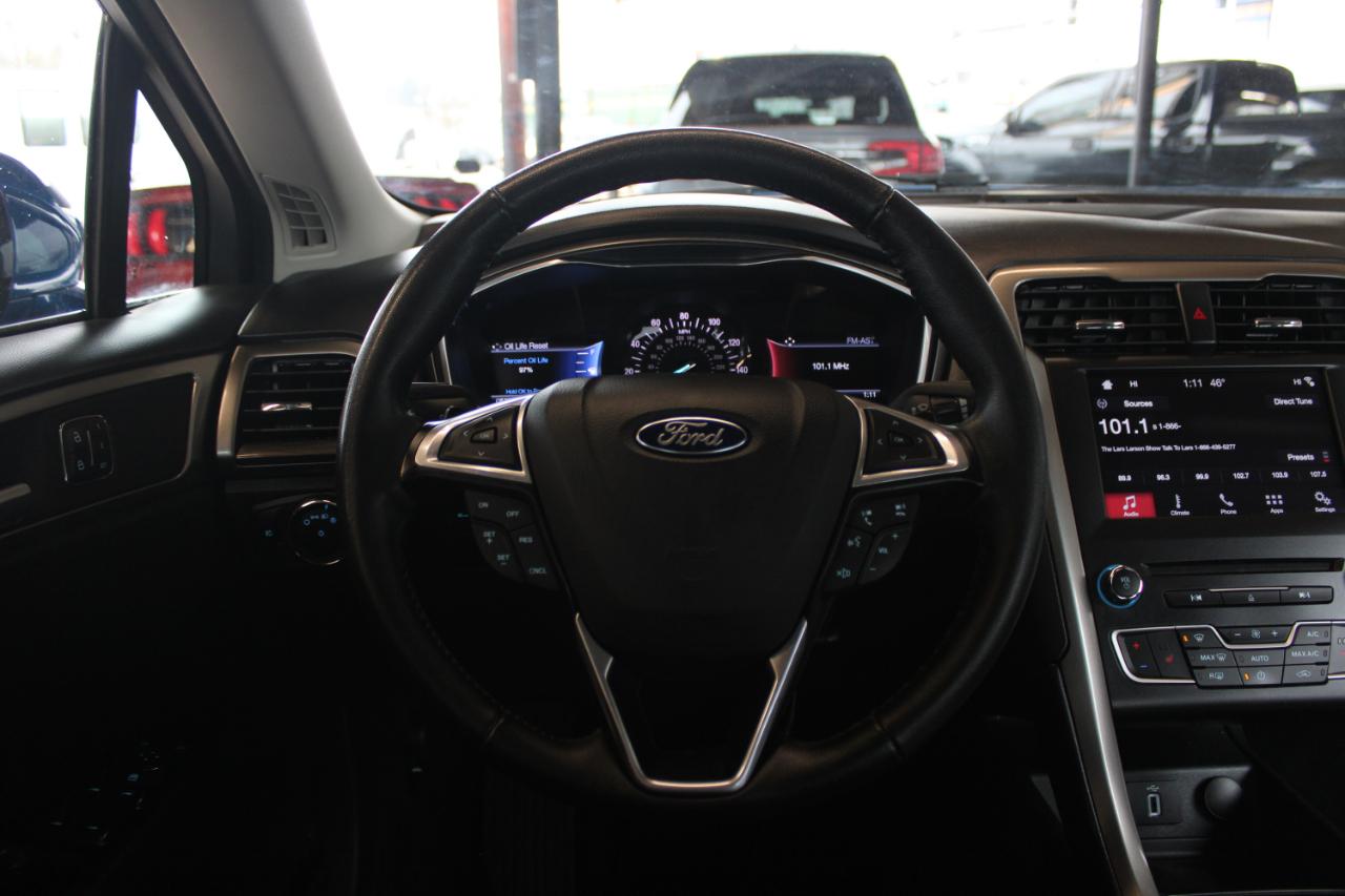 Ford Fusion SE FWD 2017