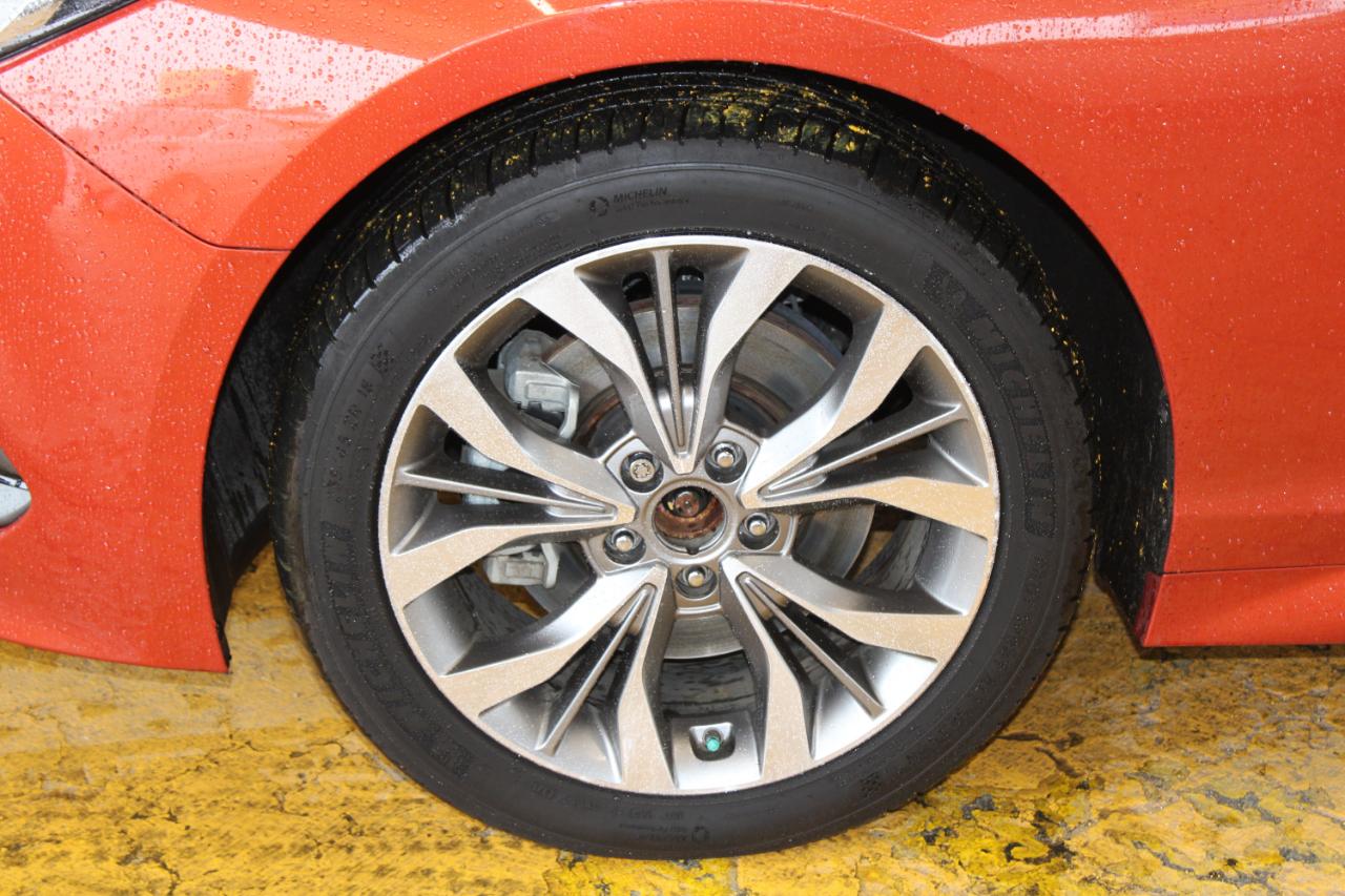 Hyundai Sonata 4dr Sdn 2.0T Limited w/Gray Accents 2015