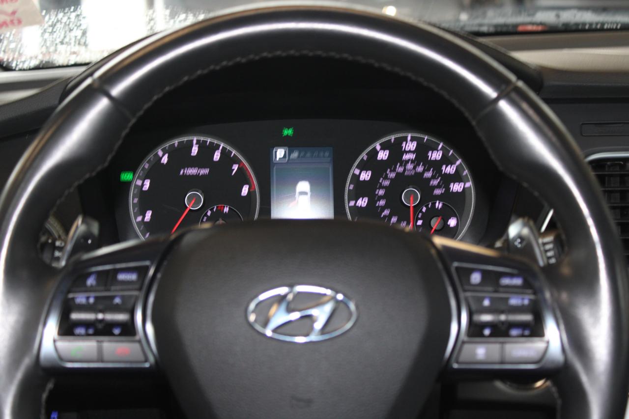 Hyundai Sonata 4dr Sdn 2.0T Limited w/Gray Accents 2015