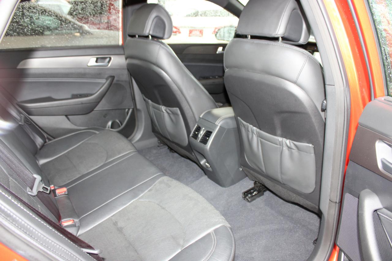 Hyundai Sonata 4dr Sdn 2.0T Limited w/Gray Accents 2015