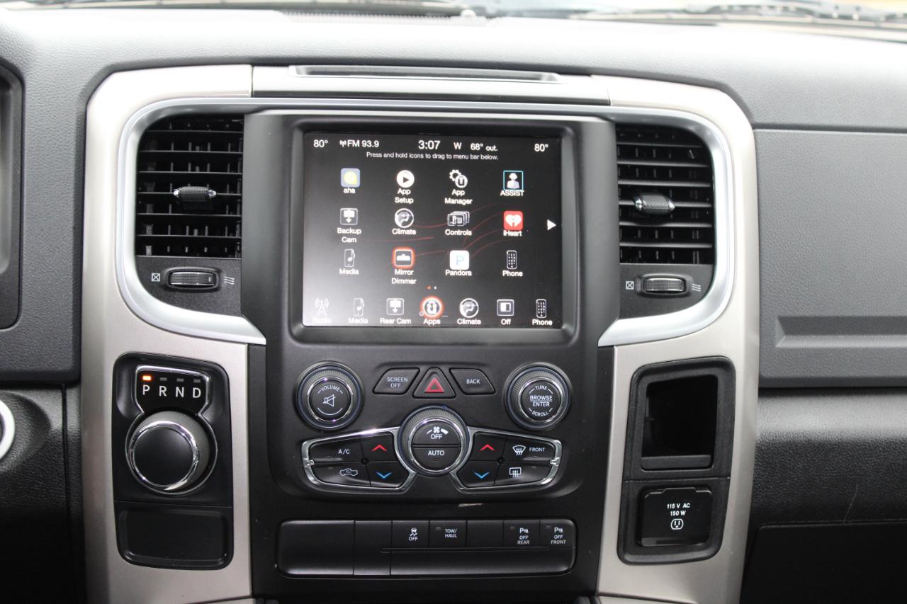 RAM 1500 Big Horn 4x2 Crew Cab 5'7" Box 2017