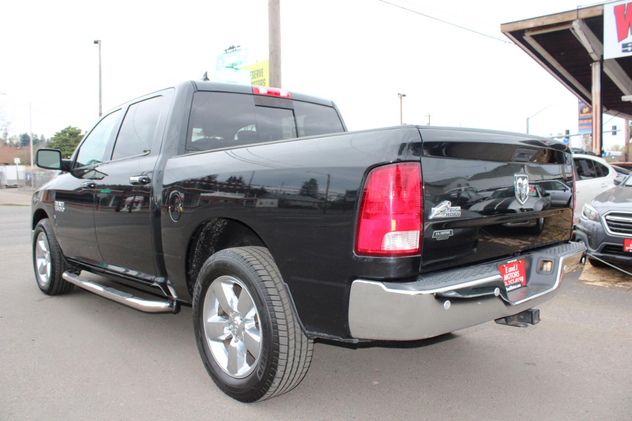 RAM 1500 Big Horn 4x2 Crew Cab 5'7" Box 2017