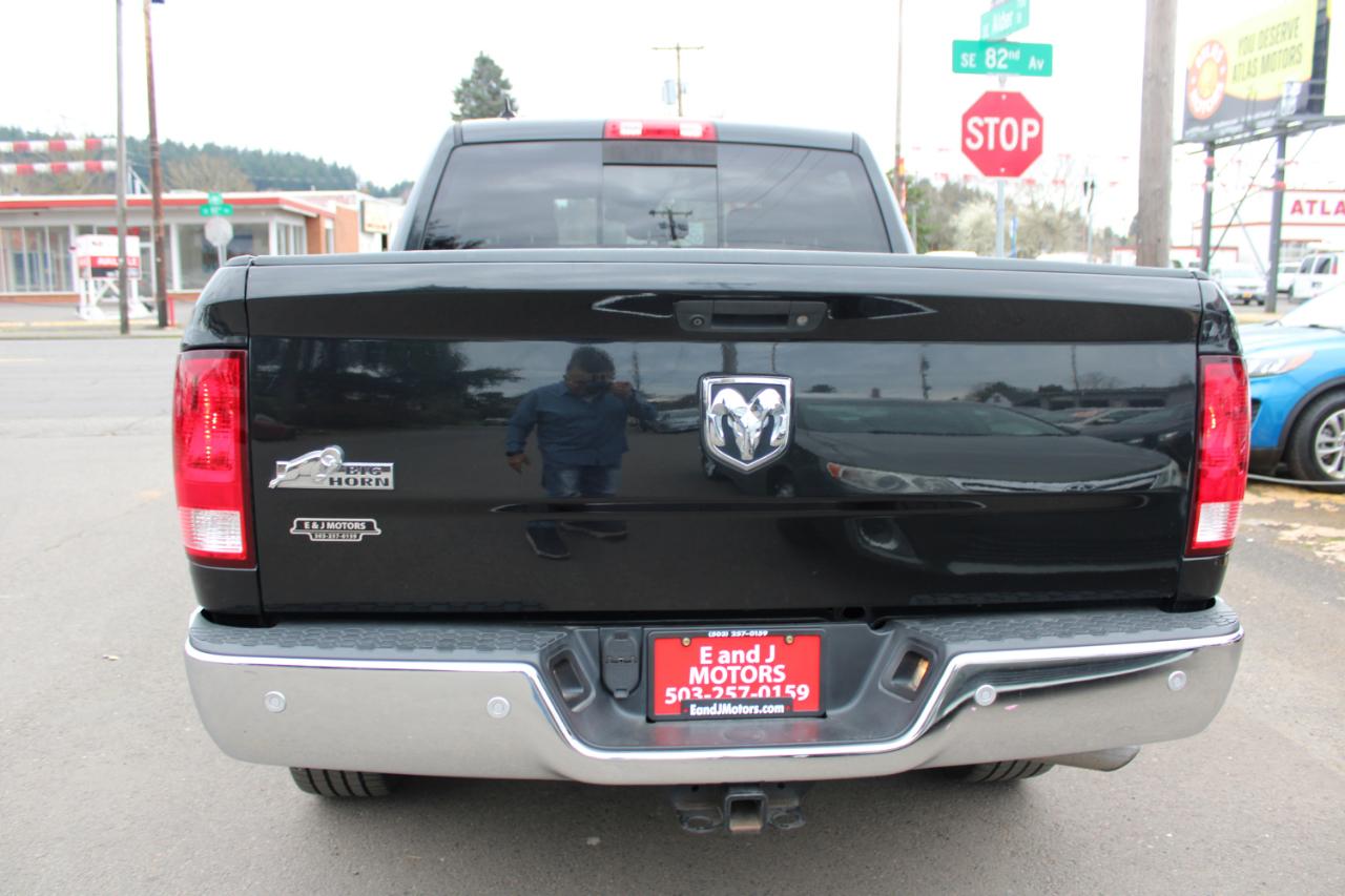 RAM 1500 Big Horn 4x2 Crew Cab 5'7" Box 2017